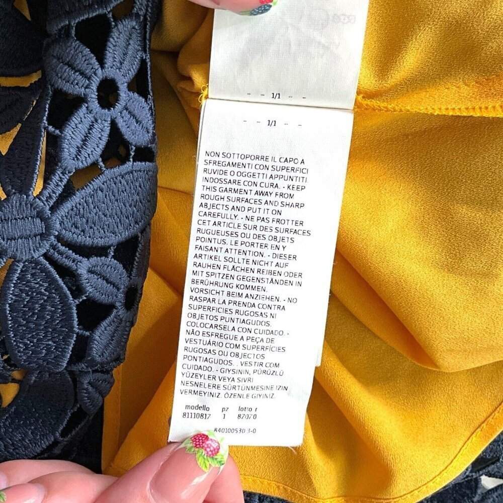 Max Mara Max & Co Size 6 Blouse Broderie Anglaise Navy Gold Short Sleeve V Neck - Picture 13 of 14